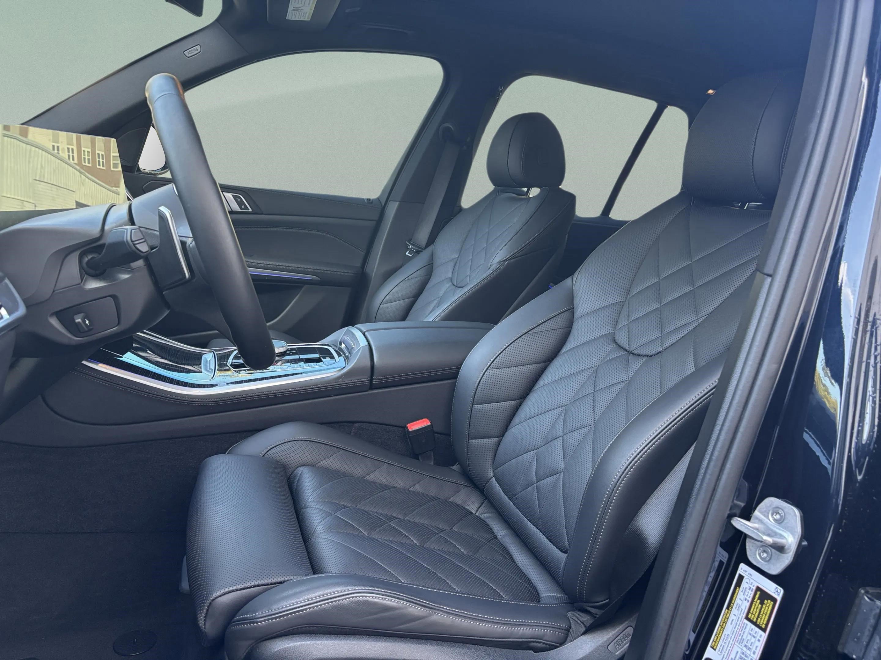 Used 2024 BMW X5 xDrive40i w/ M Sport Package image 19