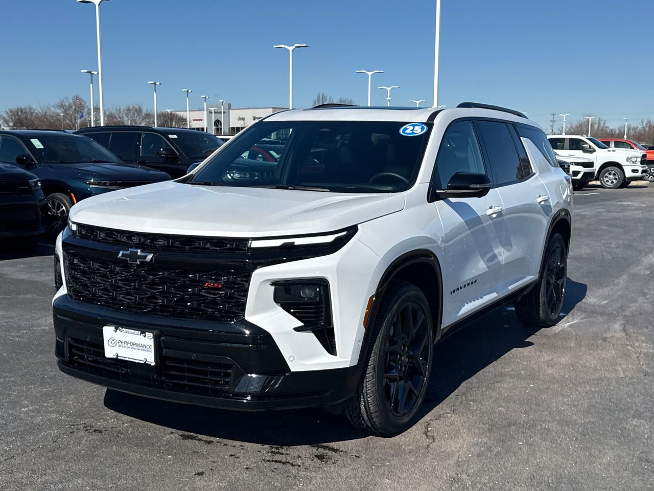 Used 2025 Chevrolet Traverse RS image 7