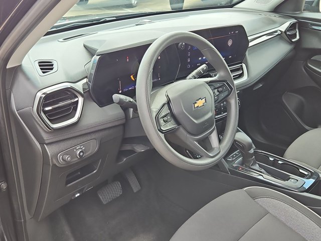 Used 2025 Chevrolet TrailBlazer LT AWD/4WD image 10