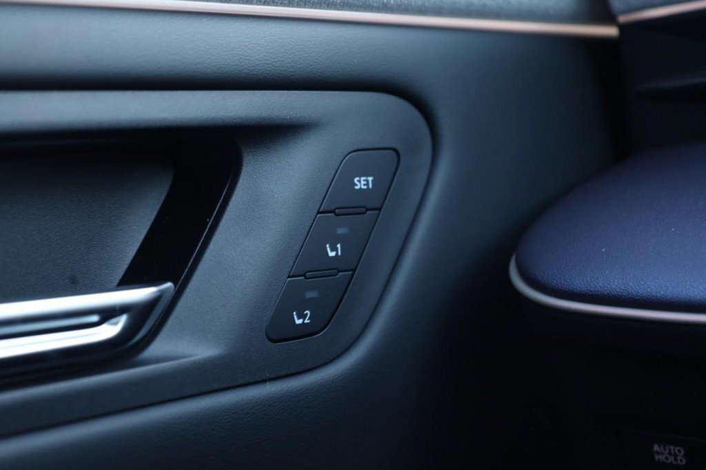 New 2026 Nissan Leaf Platinum+ w/ Cargo Package (Platinum+) image 21