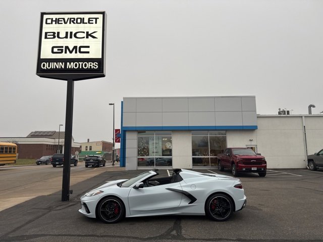Used 2024 Chevrolet Corvette Stingray Preferred Conv w/ Chrome Exterior Badge Package image 2
