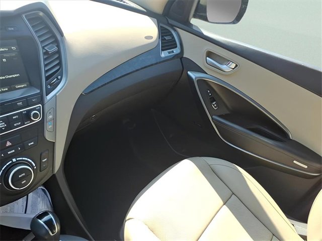 Used 2017 Hyundai Santa Fe Sport image 22