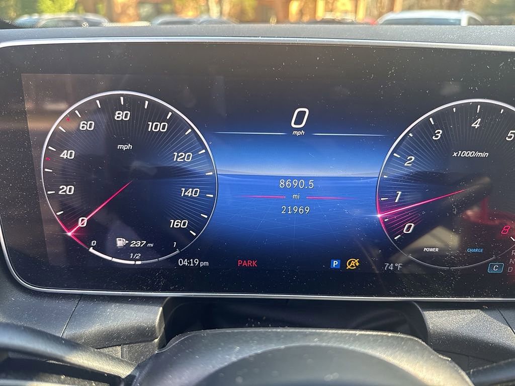 Used 2023 Mercedes-Benz GLC 300 4MATIC image 16