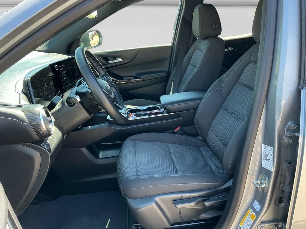 Used 2025 Chevrolet Equinox LT FWD image 10