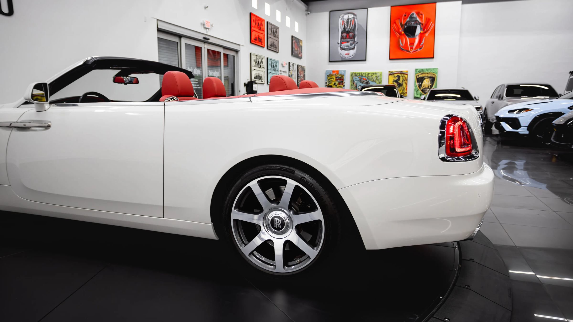 Used 2017 Rolls-Royce Dawn RWD image 42