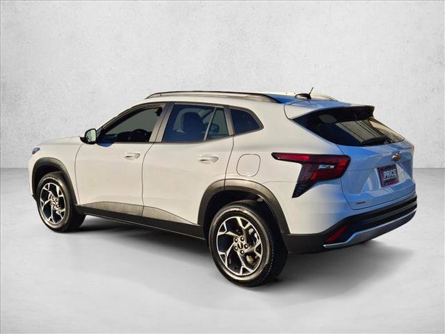 Used 2025 Chevrolet Trax LT image 8