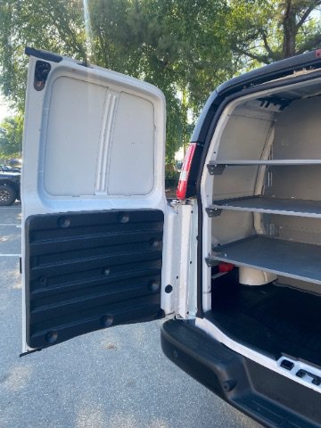 Used 2021 Chevrolet Express 2500 RWD image 6