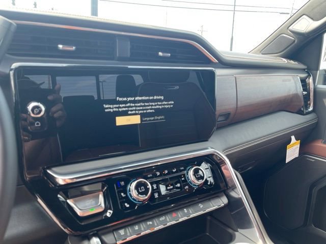 New 2026 GMC Sierra 2500 Denali Ultimate AWD/4WD image 11