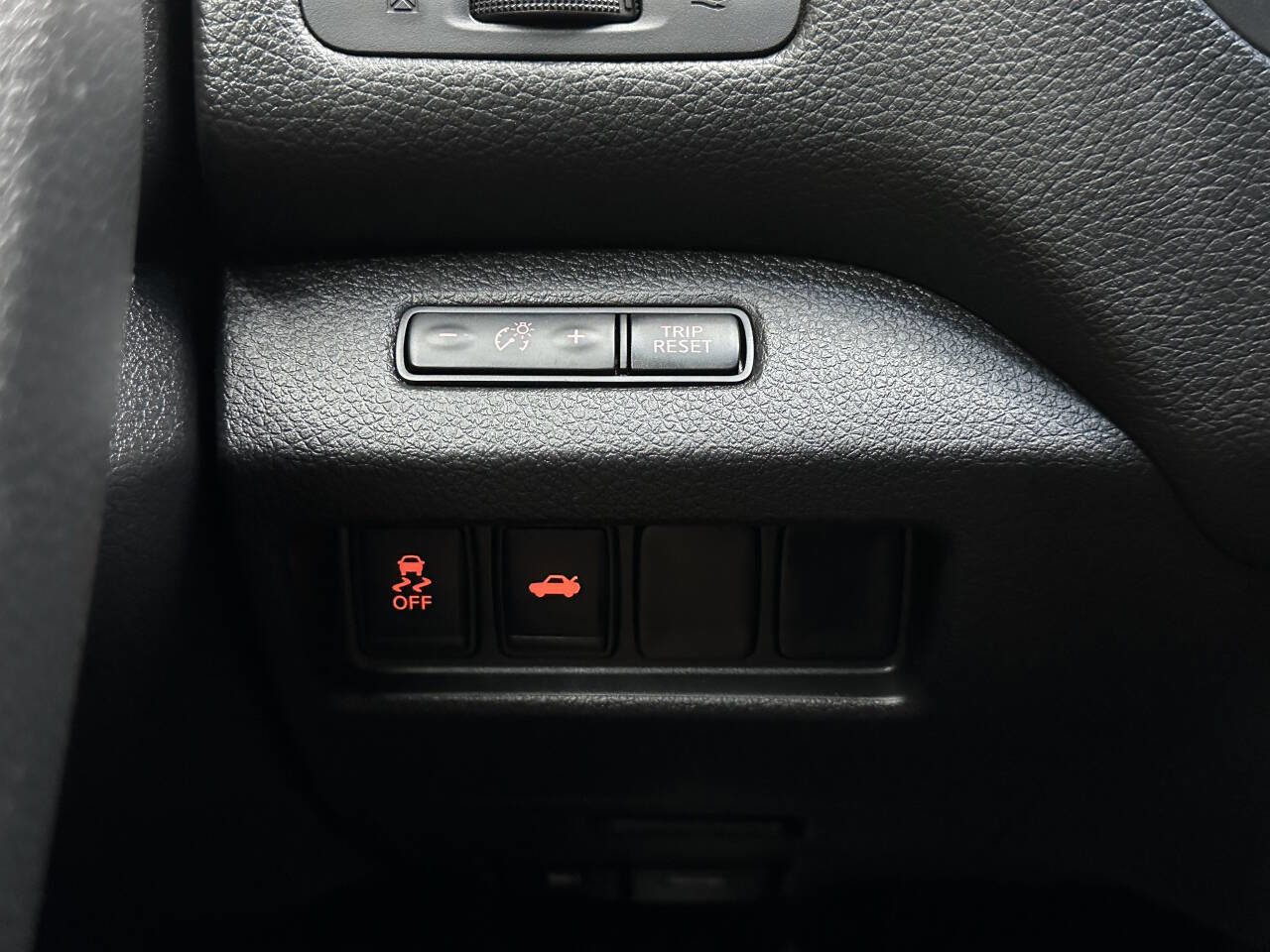 Used 2014 Nissan Altima 2.5 S w/ Display Audio Package FWD image 25