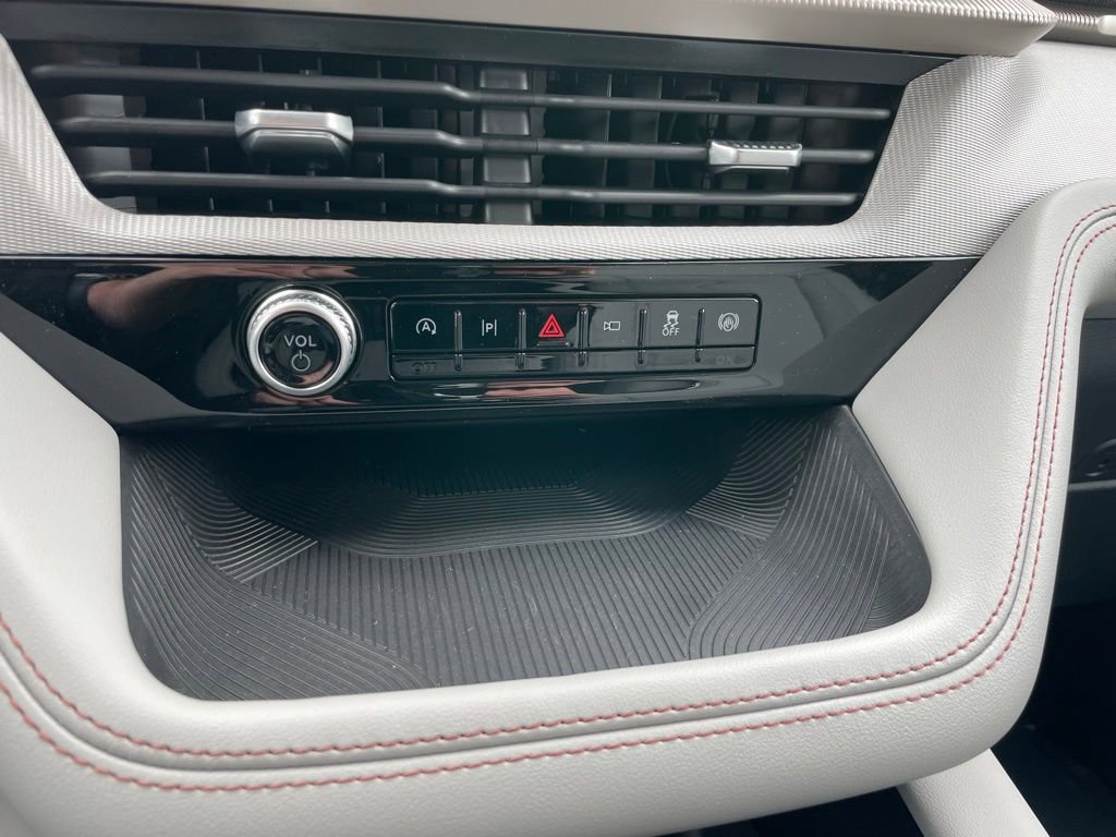 New 2026 Ford Explorer Active w/ Active Comfort Package AWD/4WD image 13