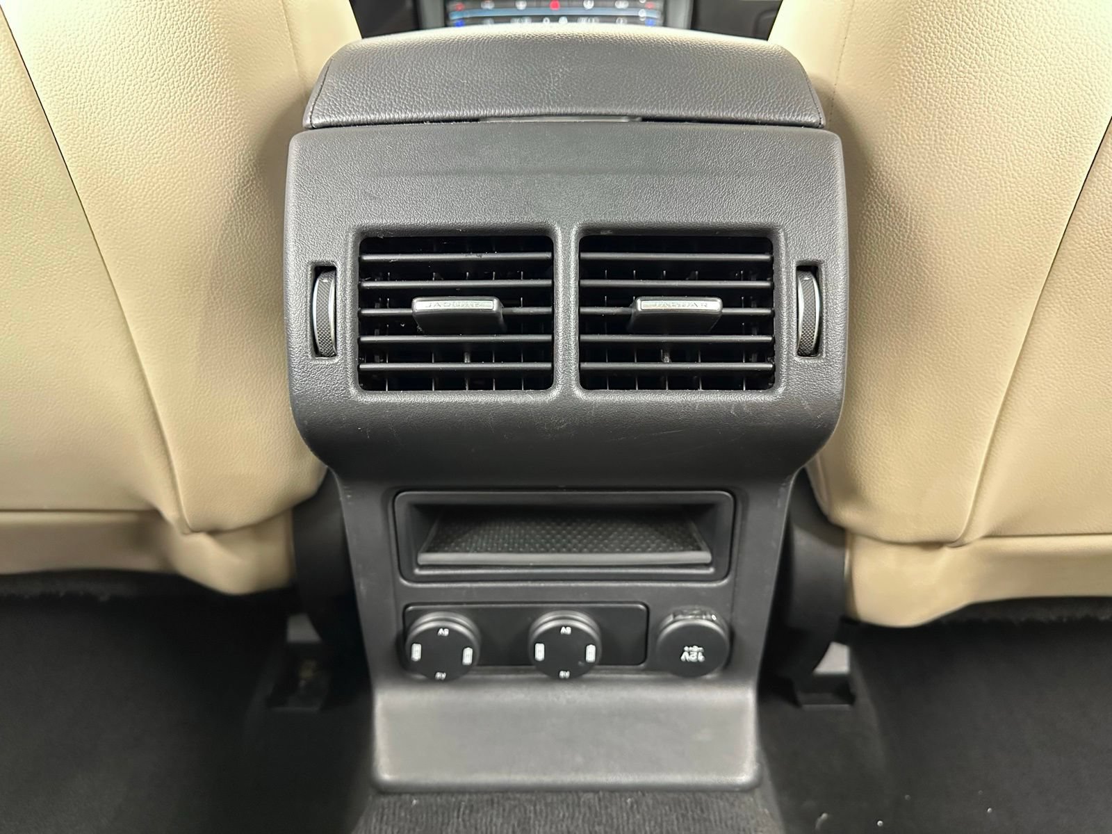 Used 2020 Jaguar F-PACE Premium AWD/4WD image 33