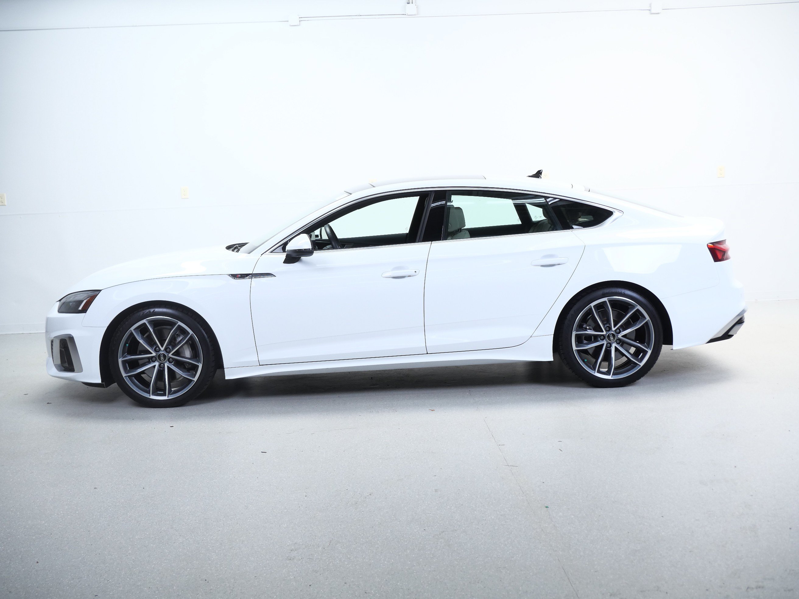 Used 2023 Audi A5 2.0T Premium Plus w/ Premium Plus AWD/4WD image 9