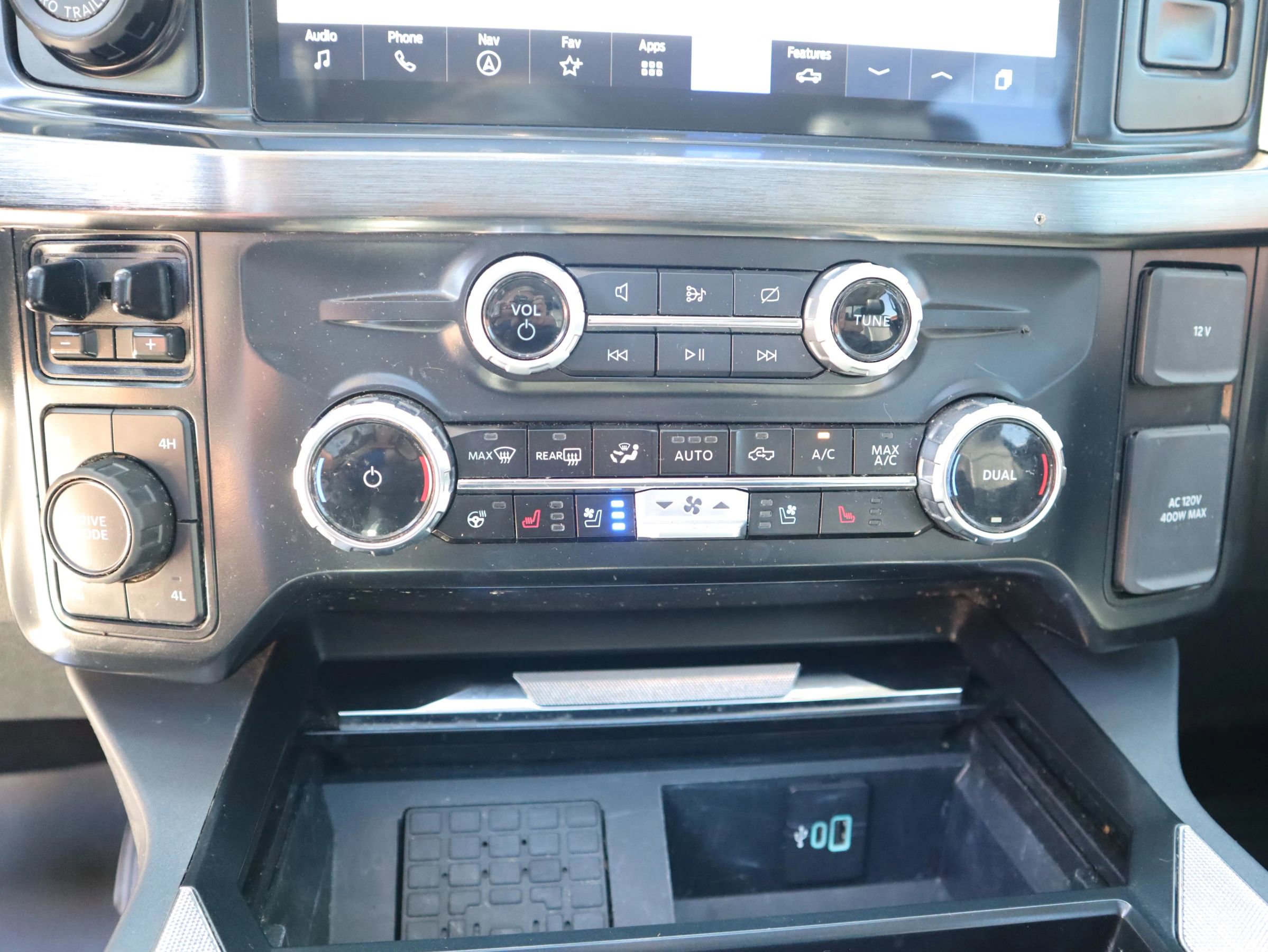 Used 2024 Ford F250 Lariat w/ Lariat Ultimate Package image 14