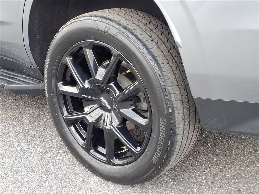 Used 2022 Chevrolet Tahoe RST w/ Luxury Package image 11