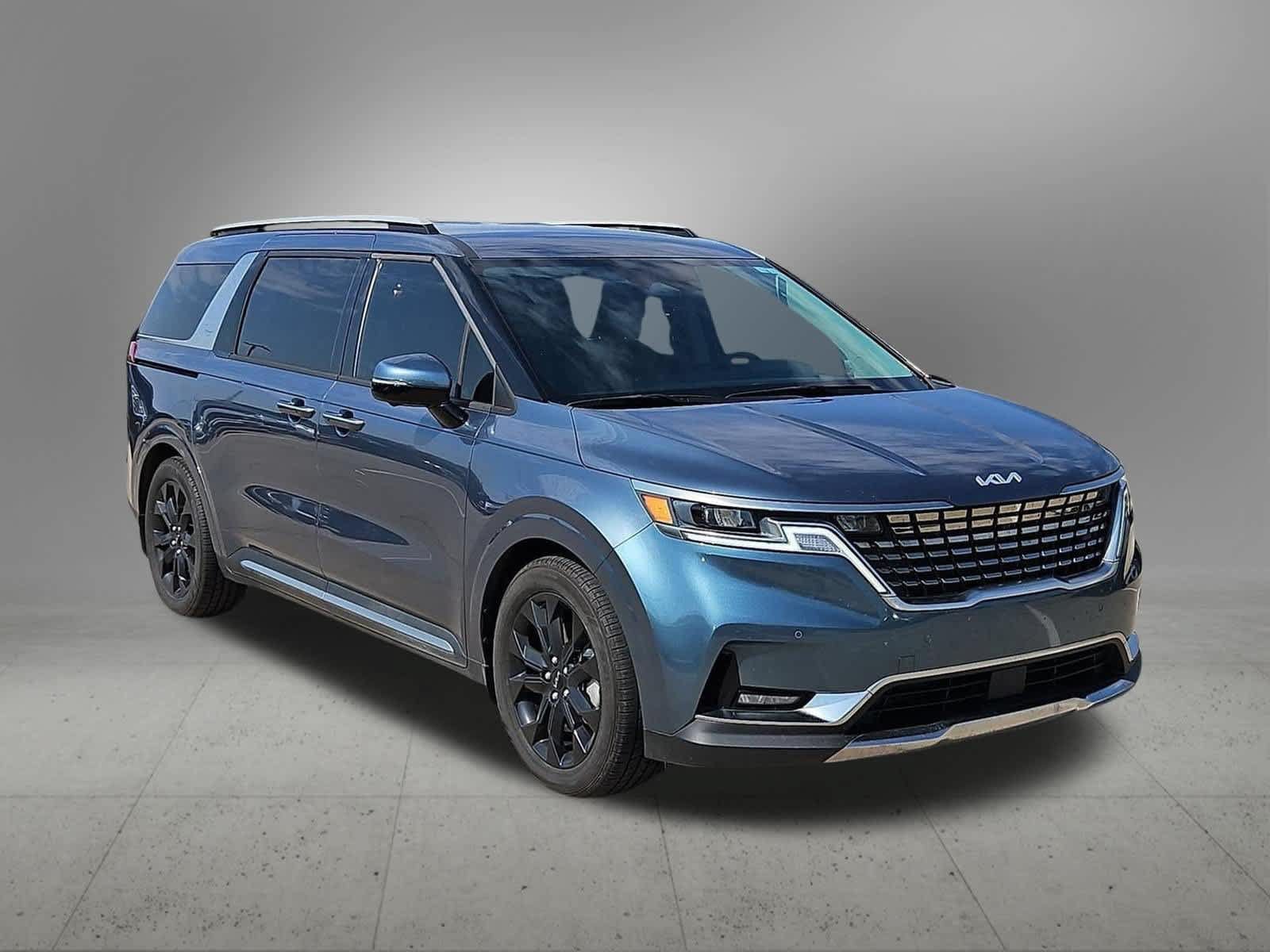 Used 2023 Kia Carnival SX FWD image 8