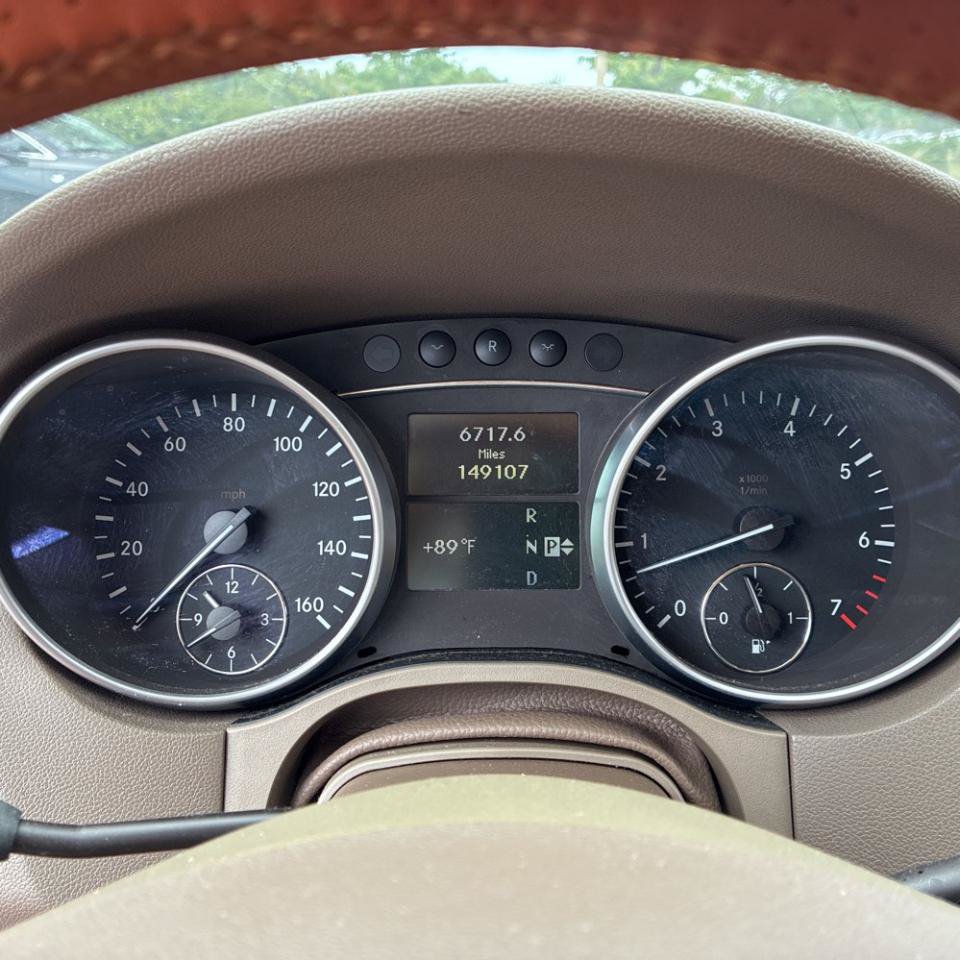 Used 2010 Mercedes-Benz ML 550 4MATIC image 21
