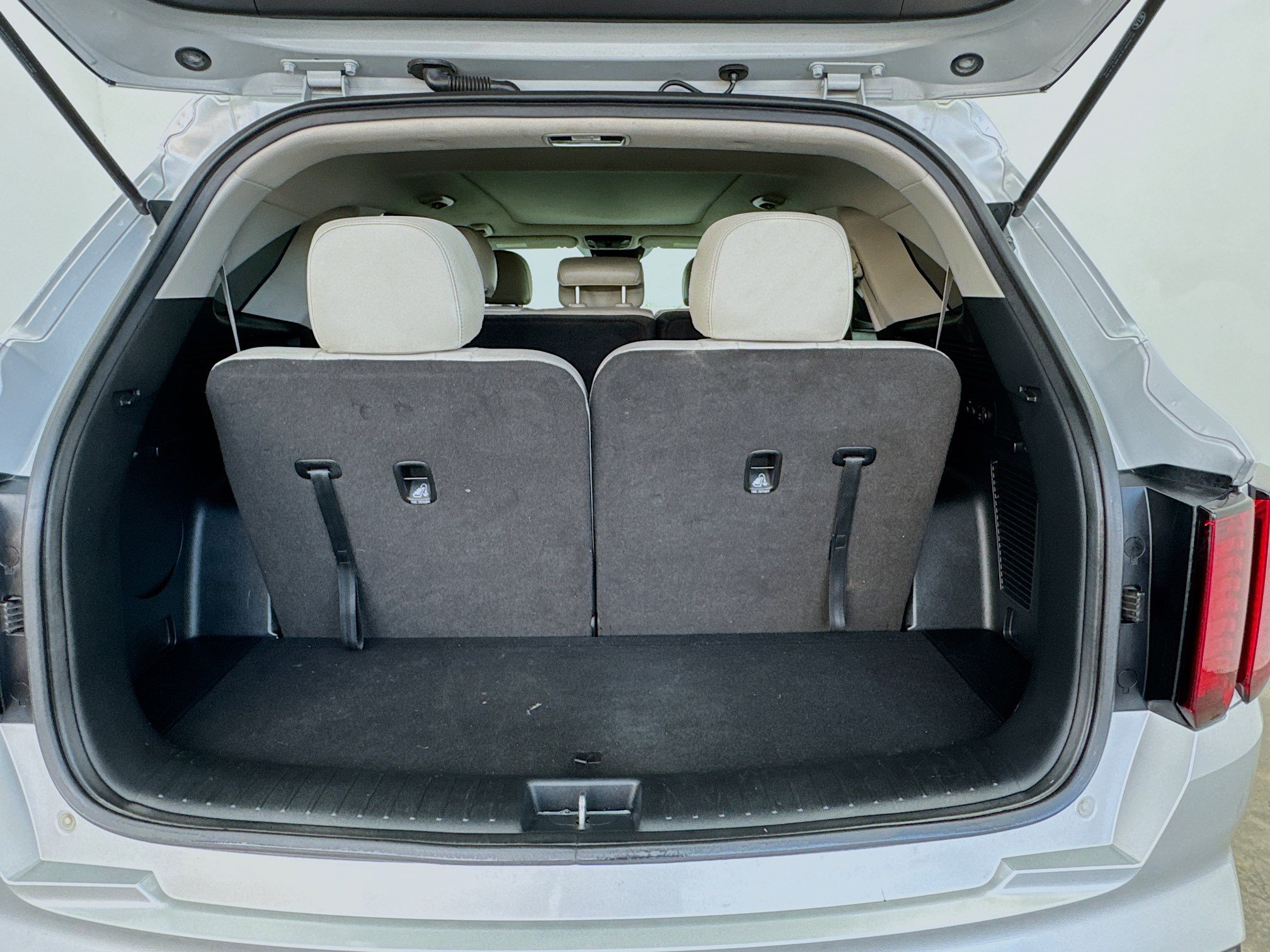 Used 2021 Kia Sorento S w/ Panoramic Sunroof Package image 18