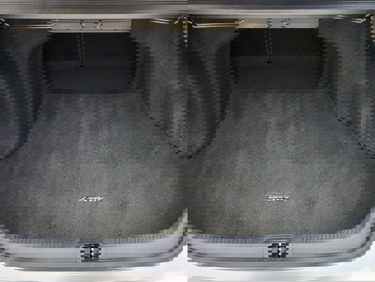 Used 2017 Toyota Camry XSE w/ Moonroof Package image 15