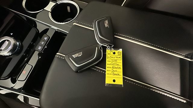 Used 2025 Cadillac Escalade Sport w/ LPO, ONYX Package AWD/4WD image 25