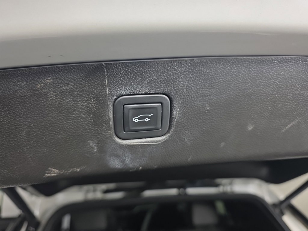 Used 2023 Chevrolet Blazer Premier image 37