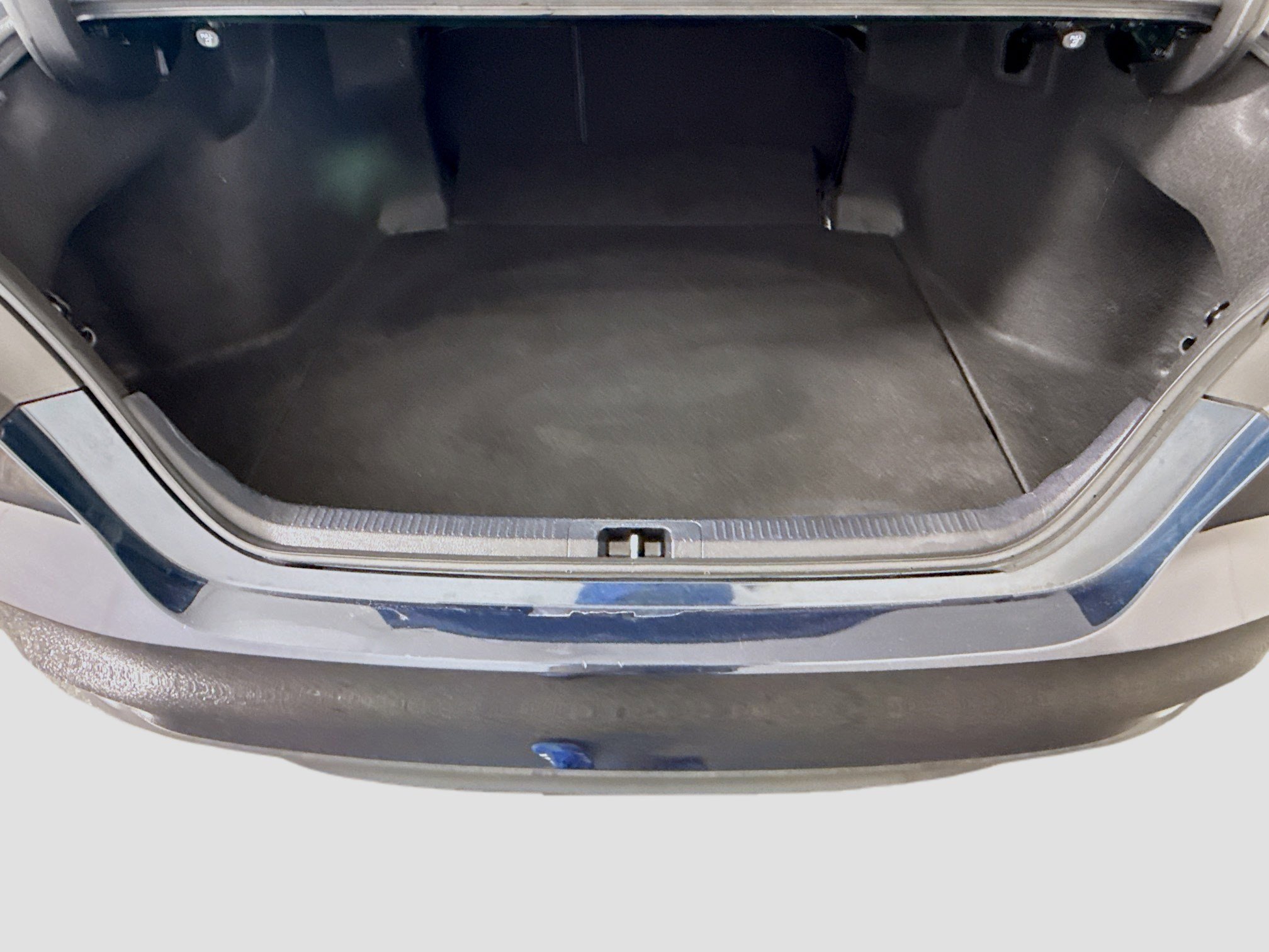 Used 2021 Toyota Camry LE image 34