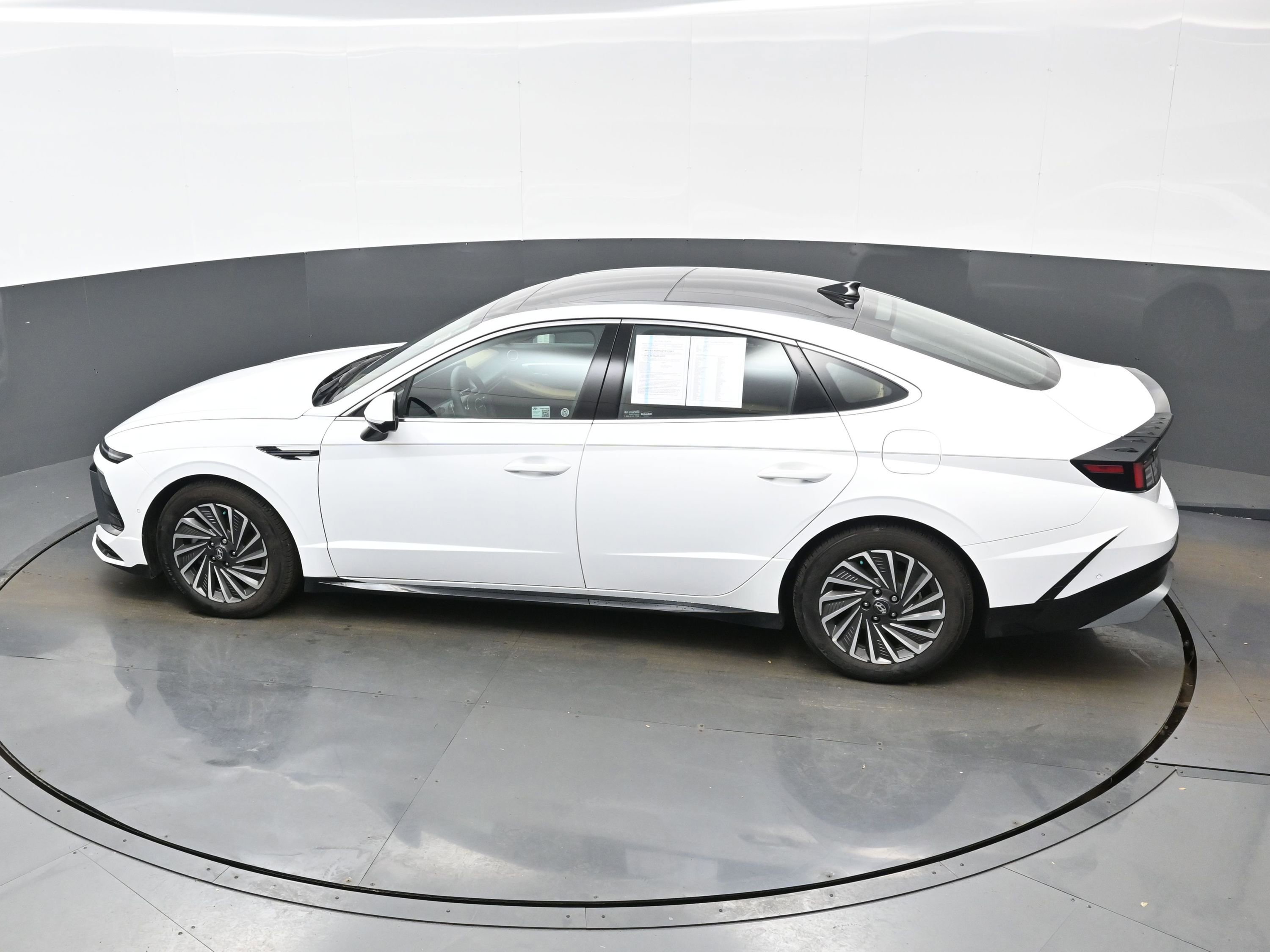 Certified 2025 Hyundai Sonata Limited image 34