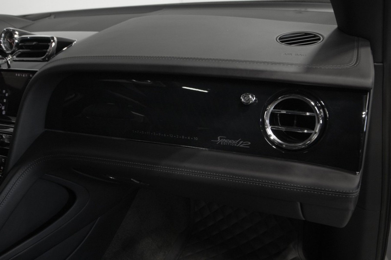 Used 2023 Bentley Bentayga Speed image 59