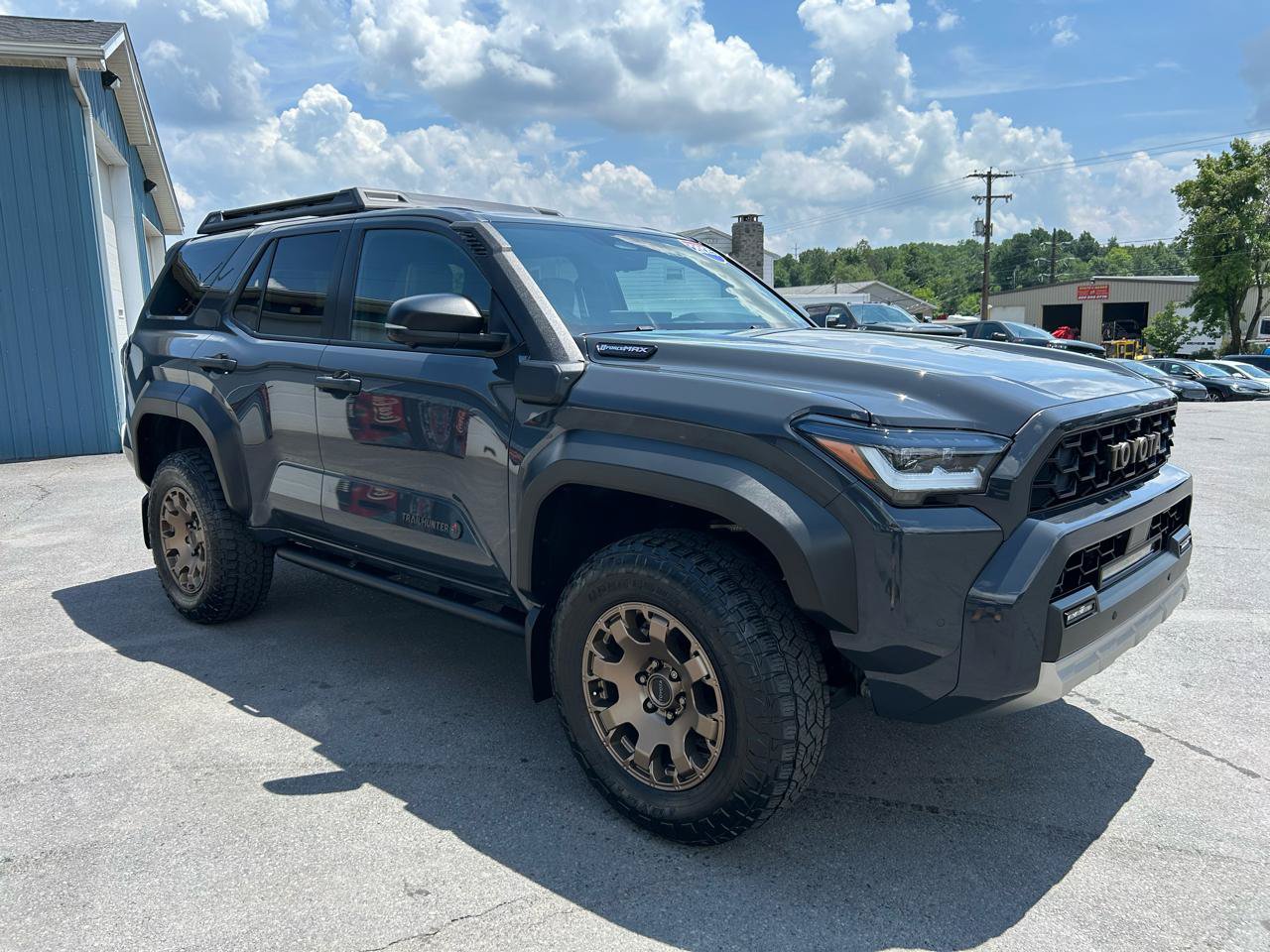 Used 2025 Toyota 4Runner Trailhunter AWD/4WD image 7