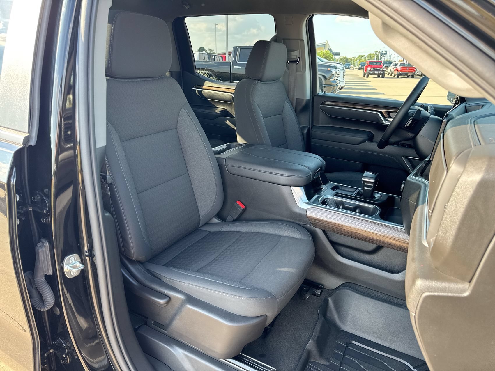 Used 2026 Chevrolet Silverado 1500 LT w/ LPO, Liner Protection Package RWD image 24