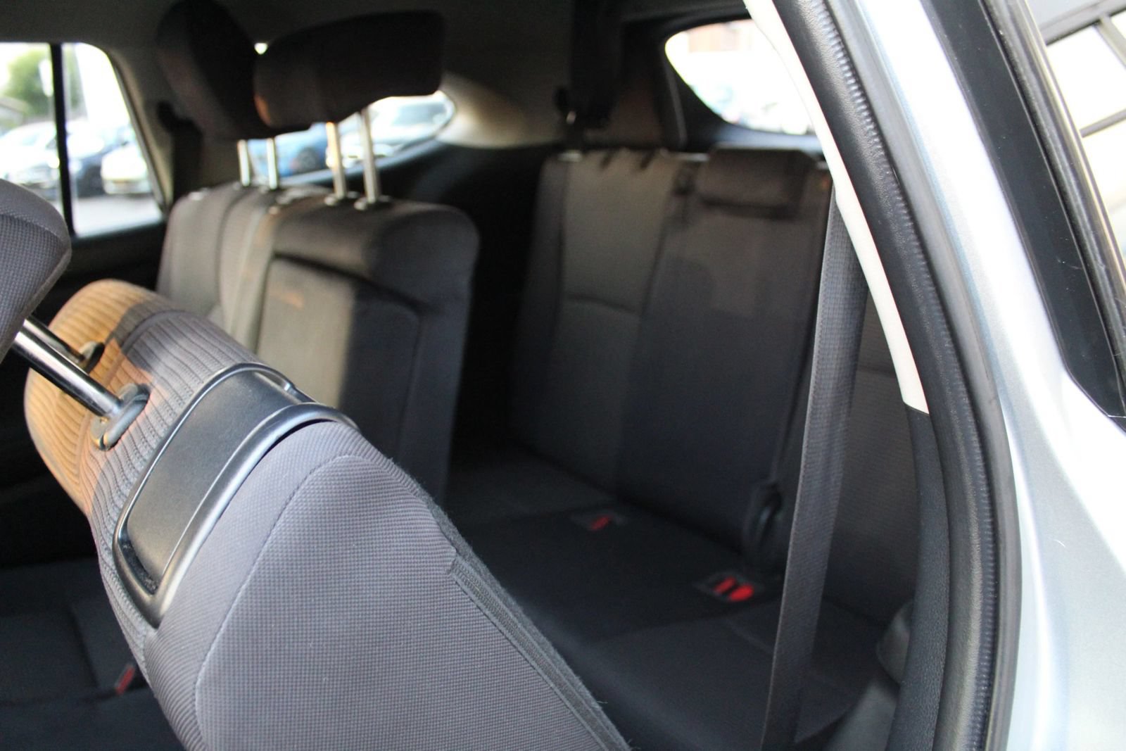 Used 2021 Toyota Highlander L FWD image 14