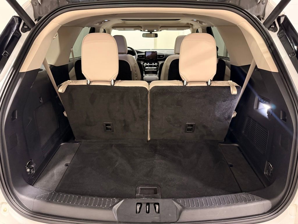 Used 2022 Ford Explorer Limited w/ Equipment Group 301A image 10