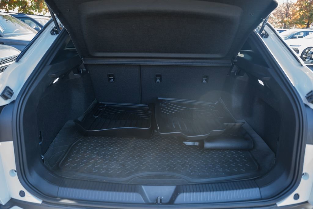 Used 2023 Volkswagen ID.4 Pro image 7