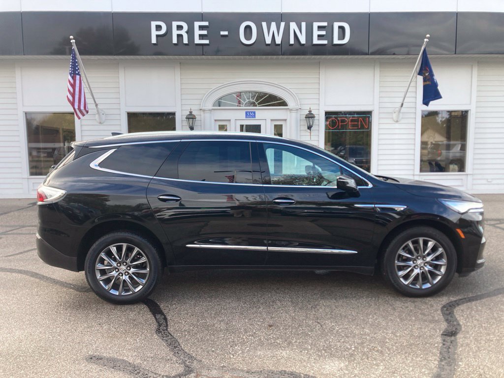 Used 2024 Buick Enclave Premium w/ Trailering Package, 5000 lbs. AWD/4WD image 4