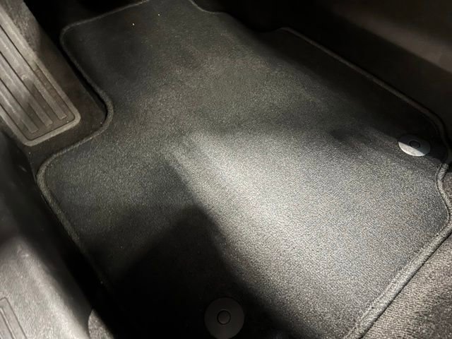 Used 2025 Chevrolet Equinox LT w/ Midnight Edition image 16