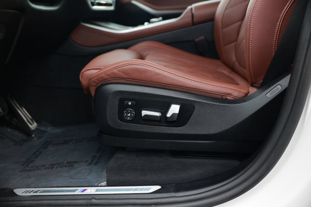 Used 2024 BMW X5 sDrive40i w/ M Sport Package RWD image 18