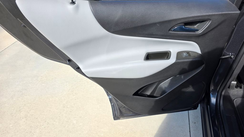 Used 2022 Chevrolet Equinox LS w/ LS Convenience Package image 21
