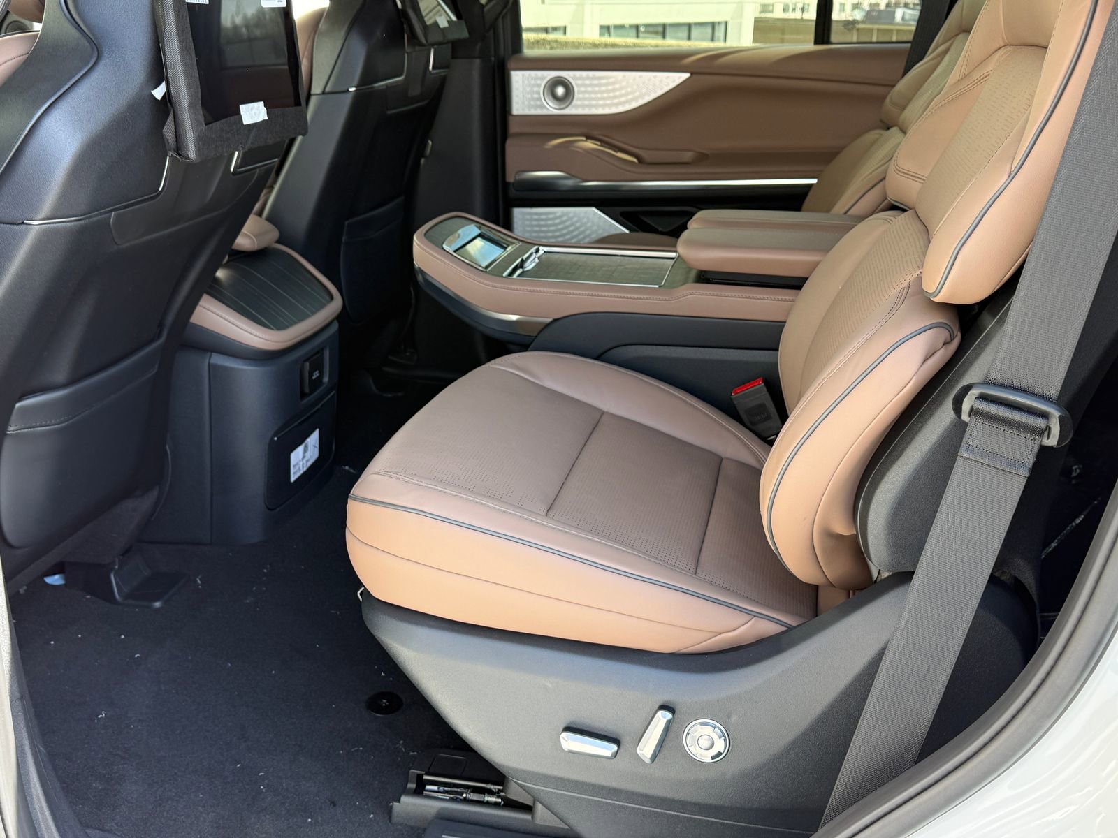 New 2026 Lincoln Navigator Black Label image 22