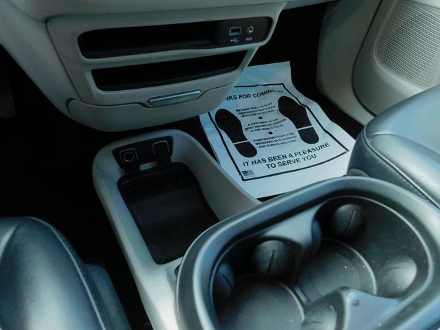 Used 2020 Chrysler Voyager Lxi image 10