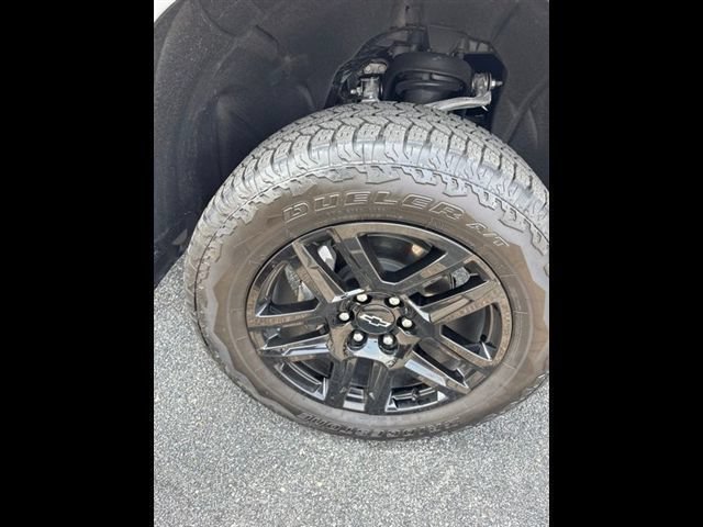 Used 2026 Chevrolet Silverado 1500 Custom Trail Boss AWD/4WD image 25