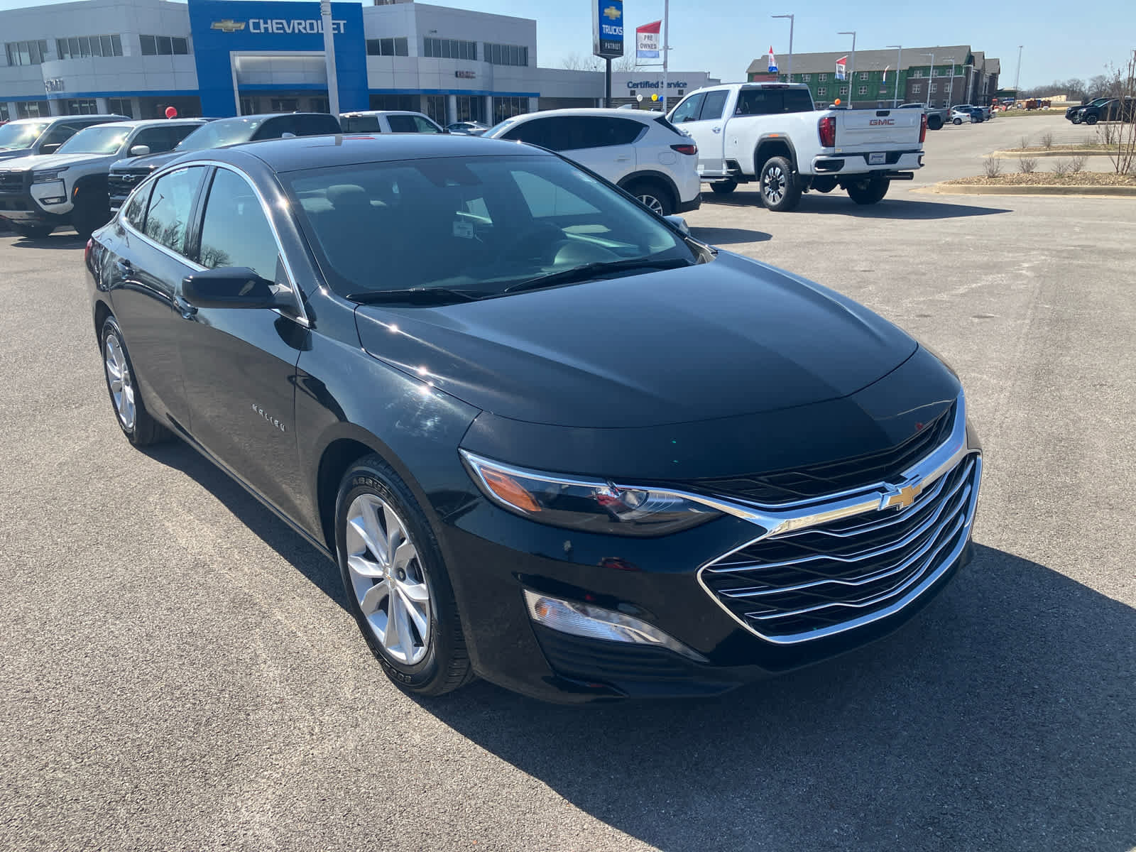 Used 2025 Chevrolet Malibu LT image 1