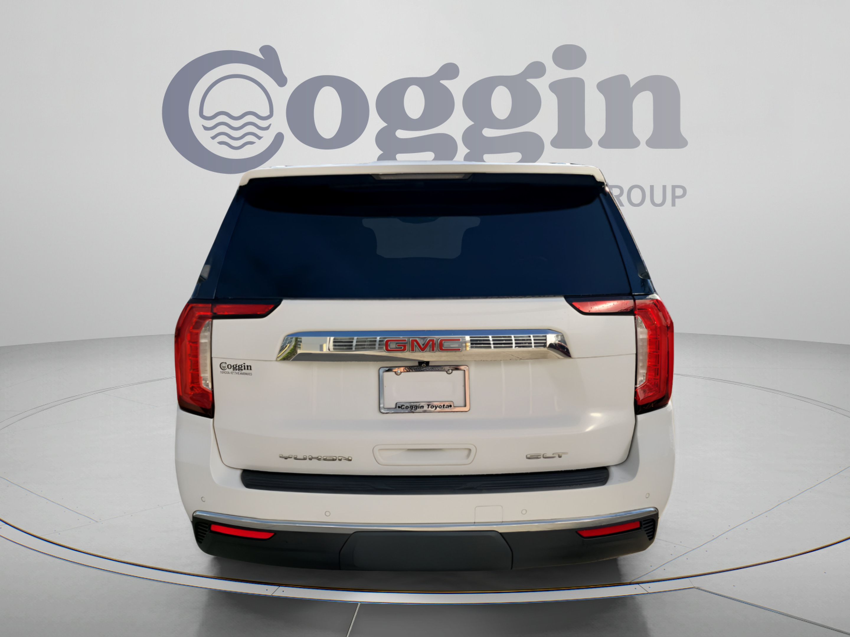 Used 2022 GMC Yukon XL SLT w/ SLT Luxury Package AWD/4WD image 4