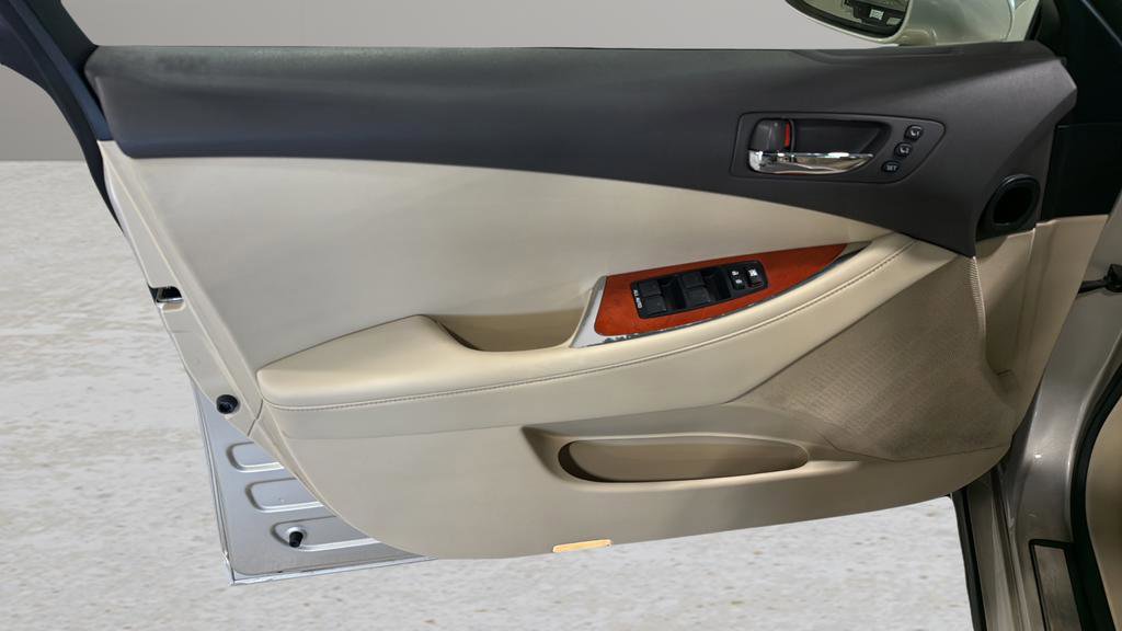 Used 2011 Lexus ES 350 image 29