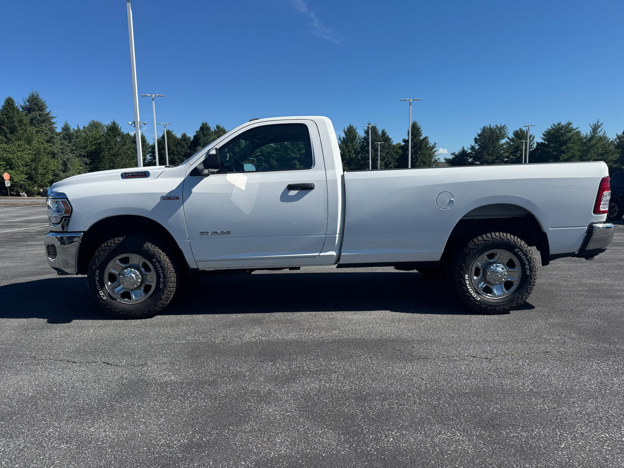 Used 2020 RAM 2500 Tradesman w/ Chrome Appearance Group AWD/4WD image 2