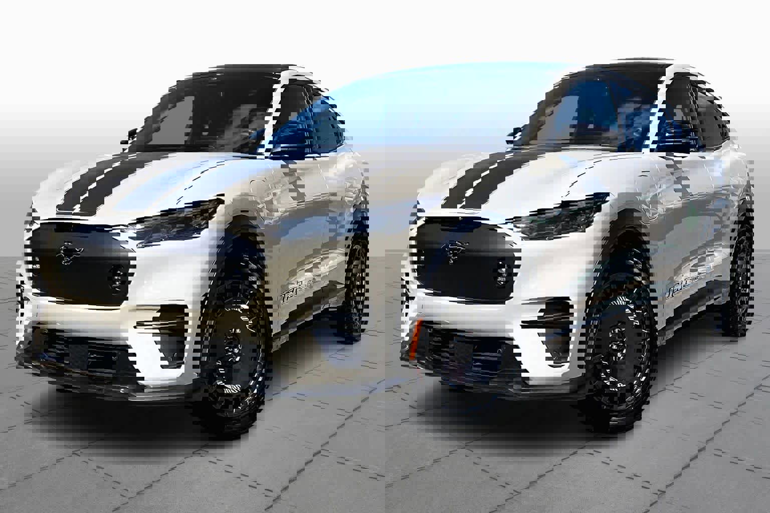 Certified 2025 Ford Mustang Mach-E GT AWD/4WD image 40