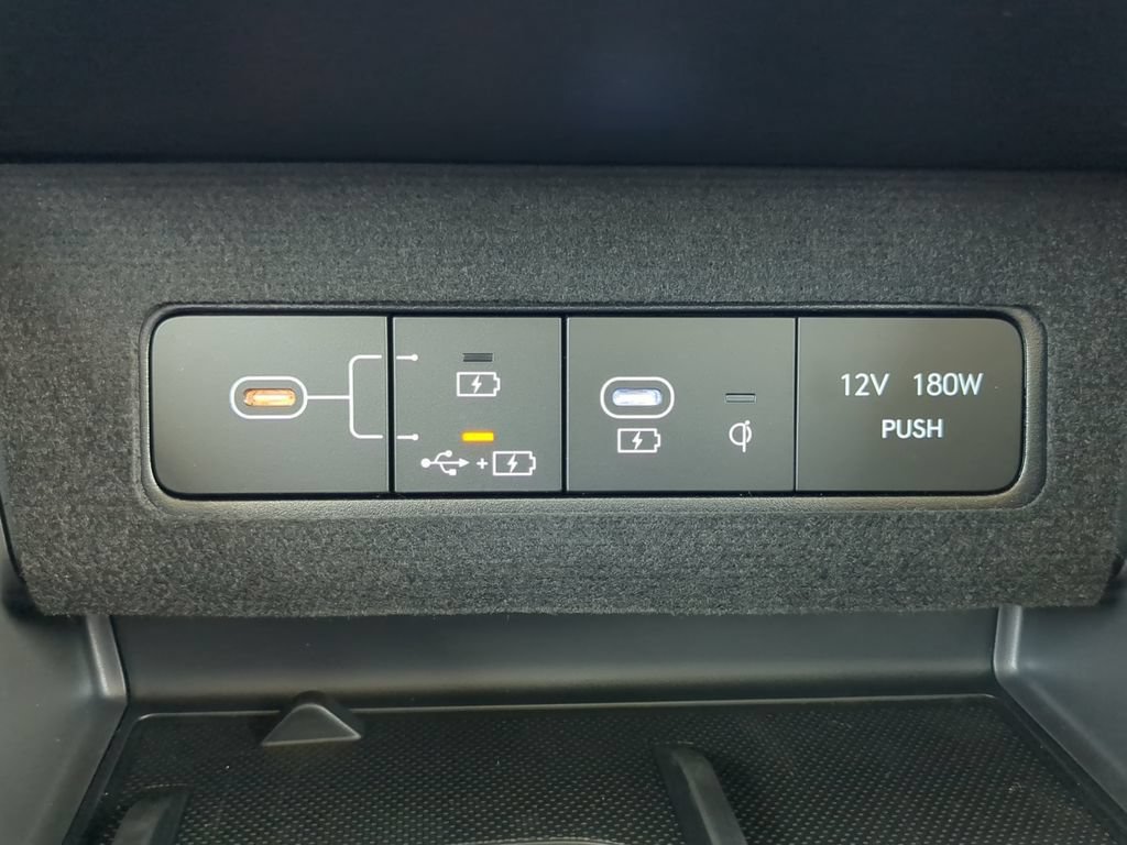 New 2025 Hyundai Sonata Limited FWD image 17