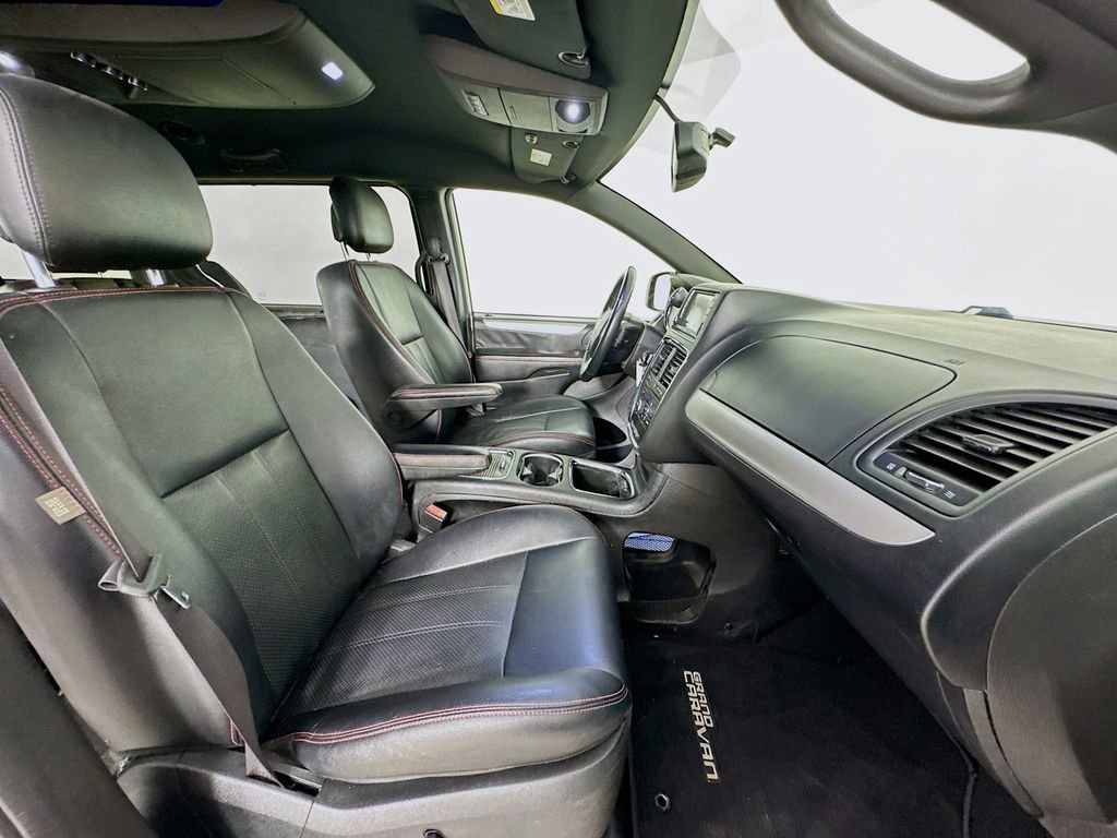 Used 2017 Dodge Grand Caravan GT FWD image 35