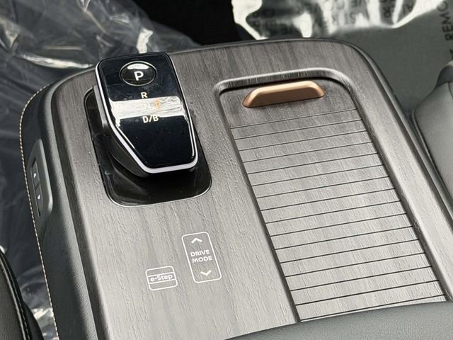 Used 2023 Nissan Ariya FWD image 19