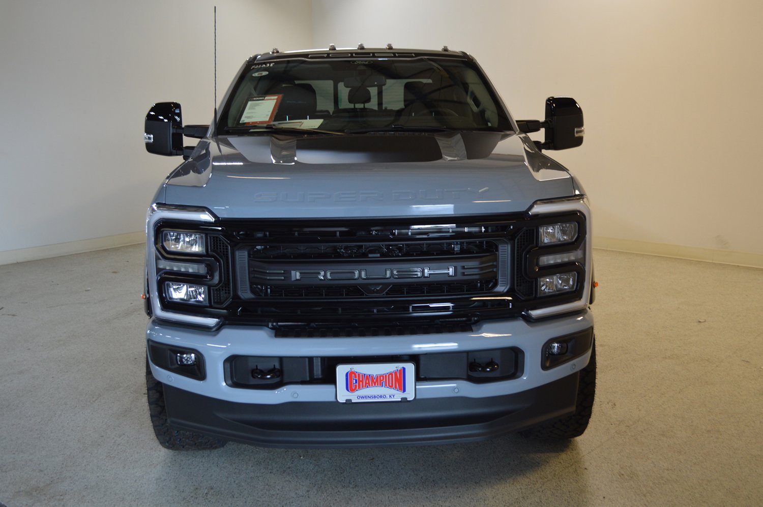 New 2026 Ford F250 Lariat w/ Black Appearance Package image 8