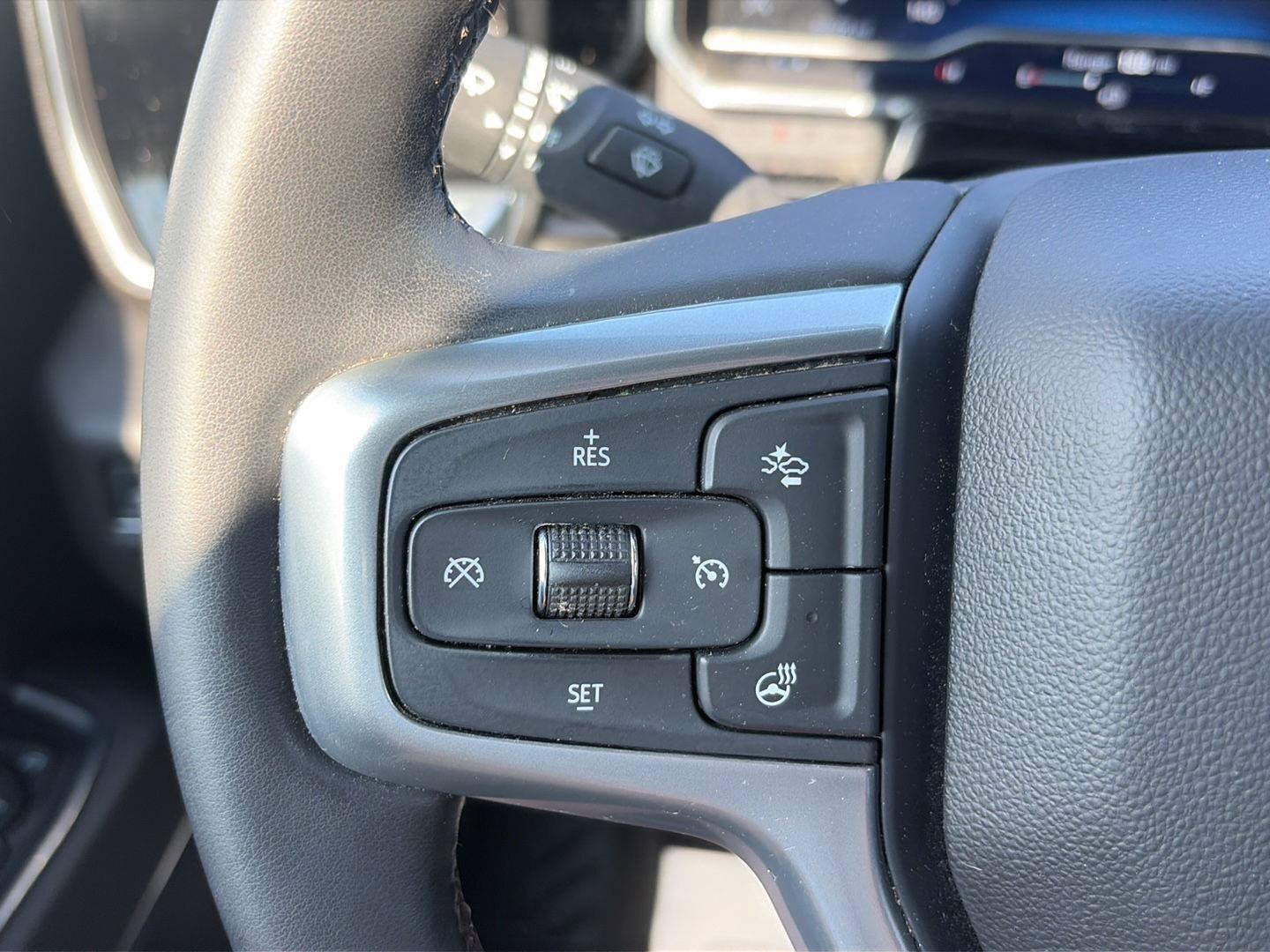 Used 2023 Chevrolet Silverado 1500 LT w/ Protection Package AWD/4WD image 17
