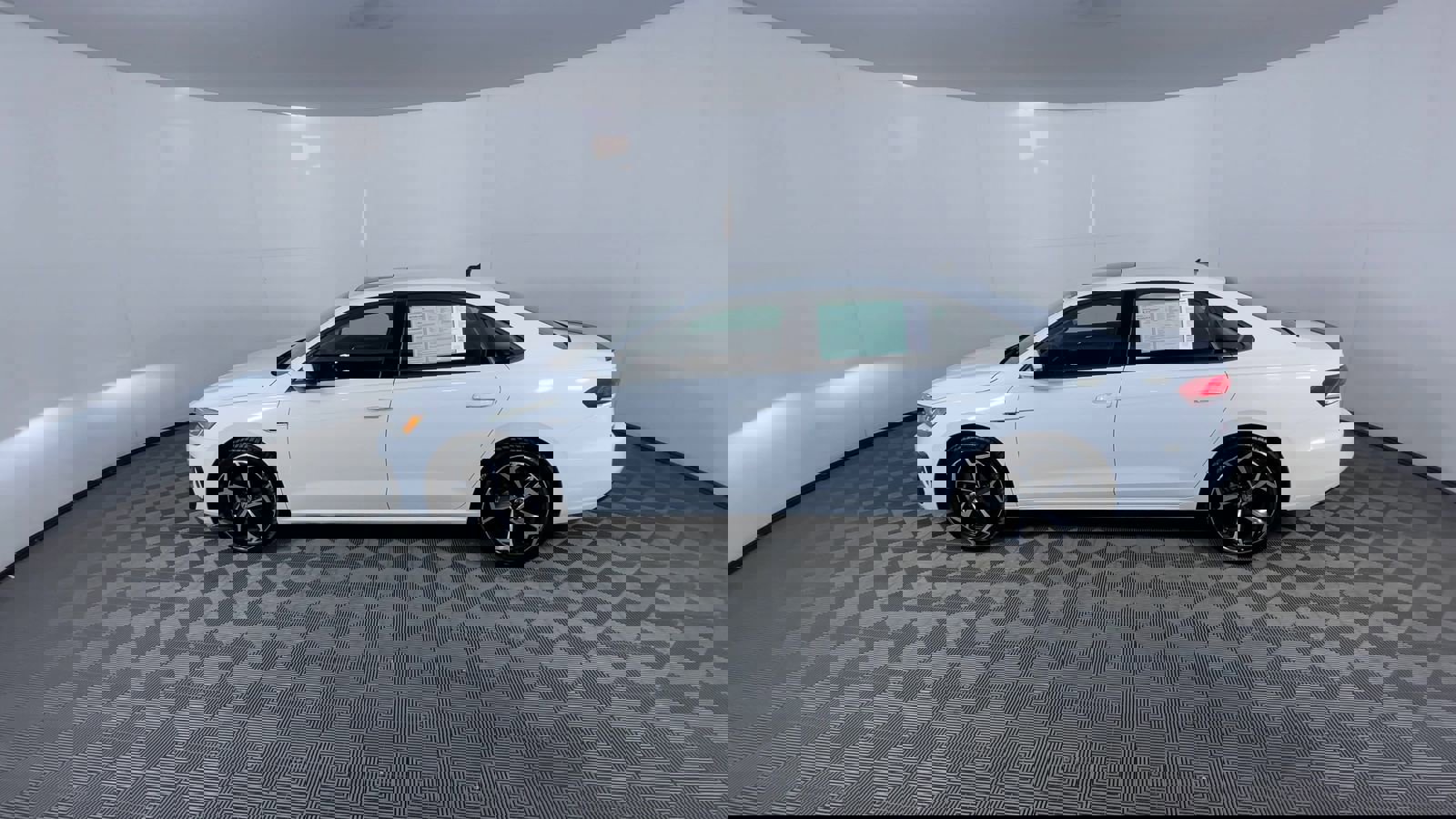 Used 2020 Volkswagen Passat 2.0T R-Line image 6